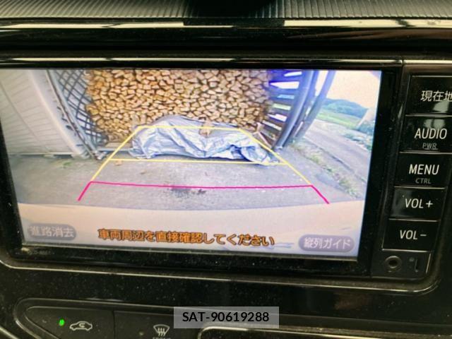Toyota AQUA 2018-07 7325658-15