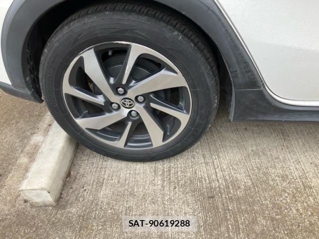 Toyota AQUA 2018-07 7325658-3