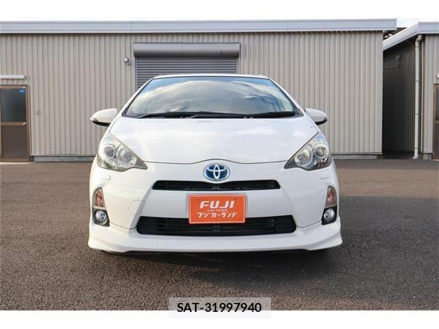 Toyota AQUA 2014-01 7325624-13