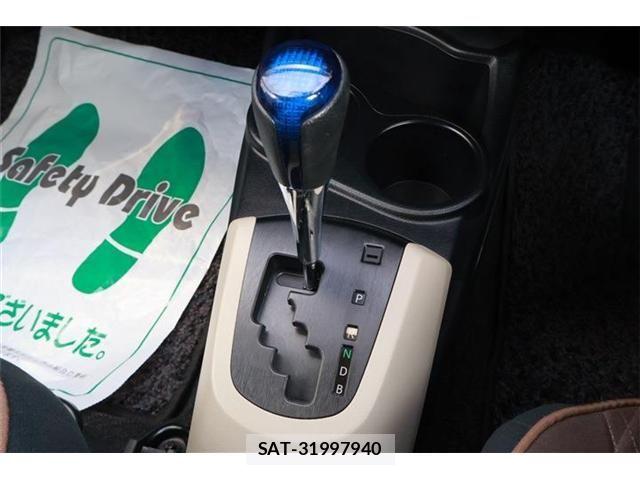Toyota AQUA 2014-01 7325624-18