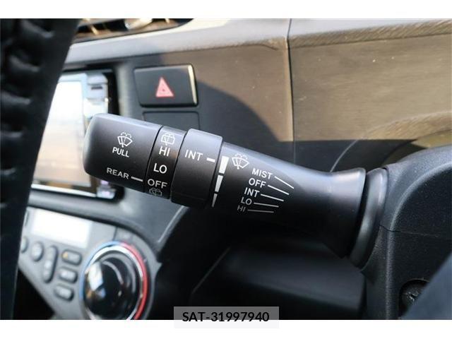Toyota AQUA 2014-01 7325624-23