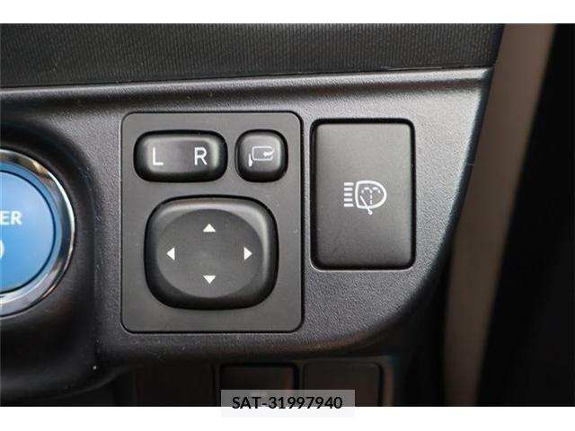 Toyota AQUA 2014-01 7325624-29