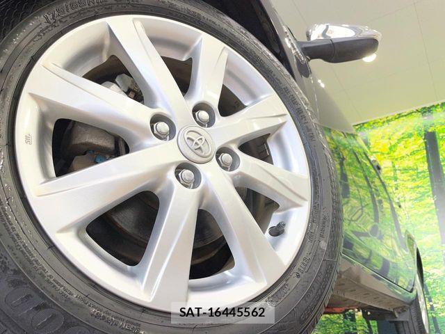 Toyota AQUA 2015-08 7325638-12