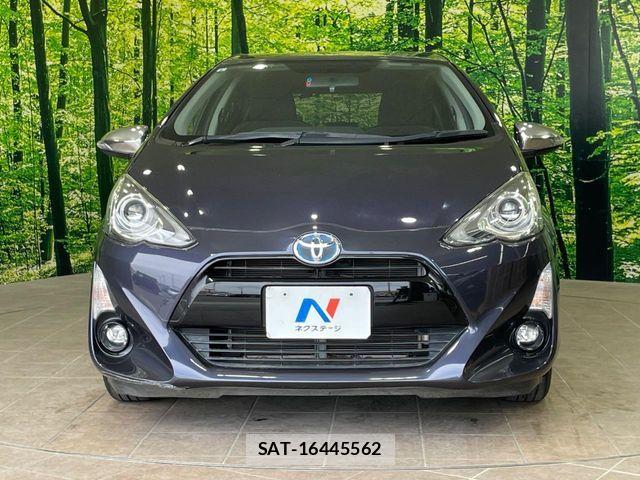 Toyota AQUA 2015-08 7325638-13
