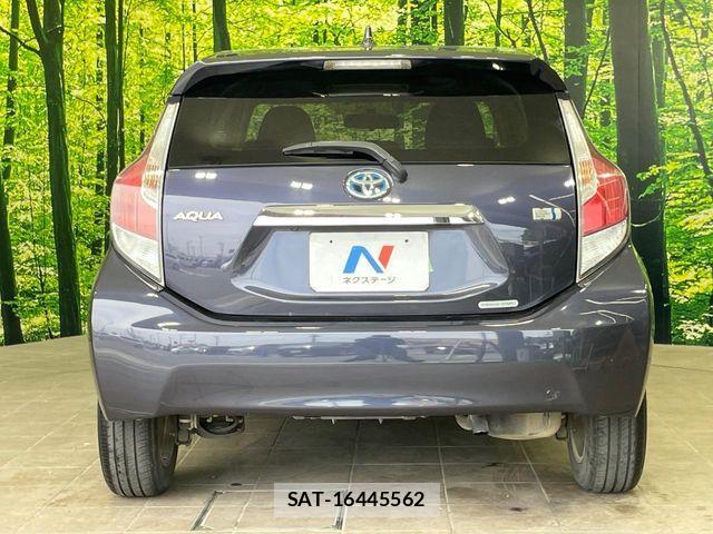 Toyota AQUA 2015-08 7325638-14