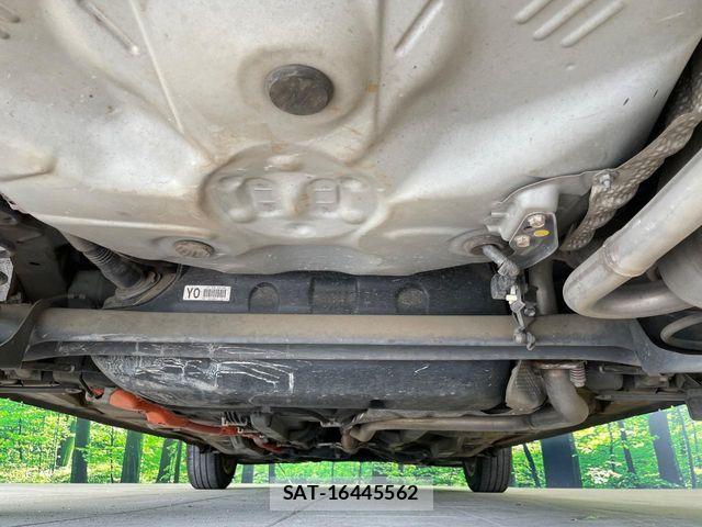 Toyota AQUA 2015-08 7325638-18