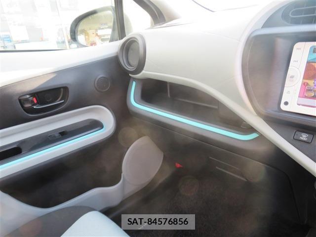 Toyota AQUA 2013-01 7325664-13