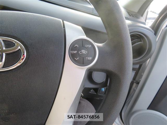 Toyota AQUA 2013-01 7325664-17
