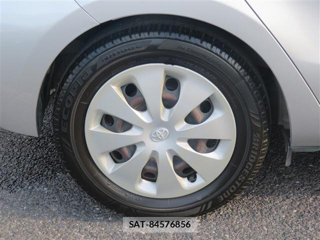 Toyota AQUA 2013-01 7325664-18