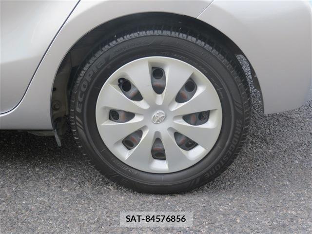 Toyota AQUA 2013-01 7325664-20