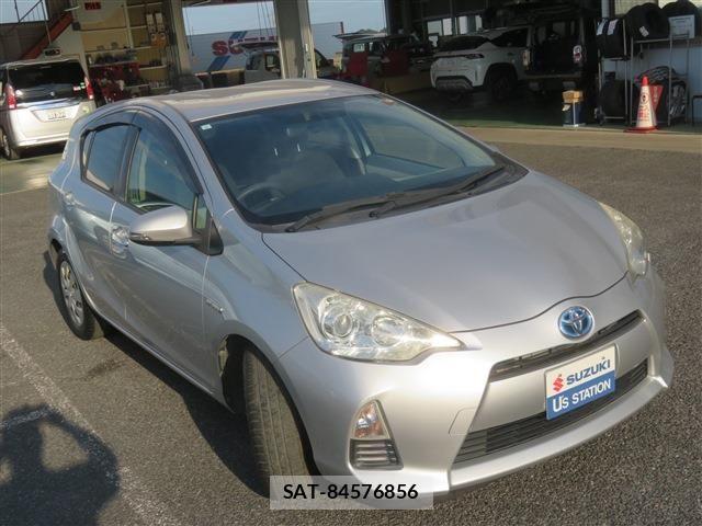 Toyota AQUA 2013-01 7325664-2