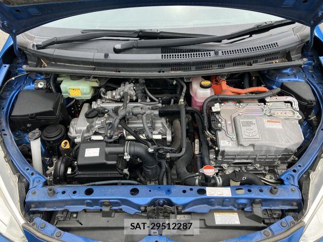 Toyota AQUA 2016-04 7325667-9