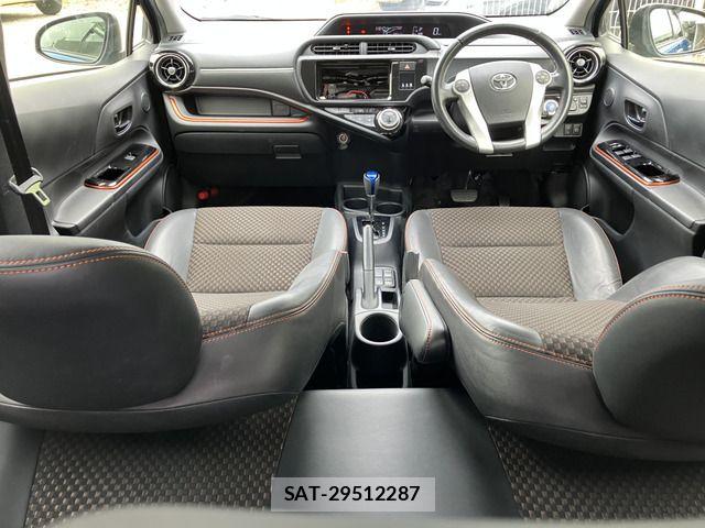 Toyota AQUA 2016-04 7325667-5
