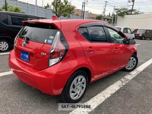 Toyota AQUA 2016-03 7325663-2