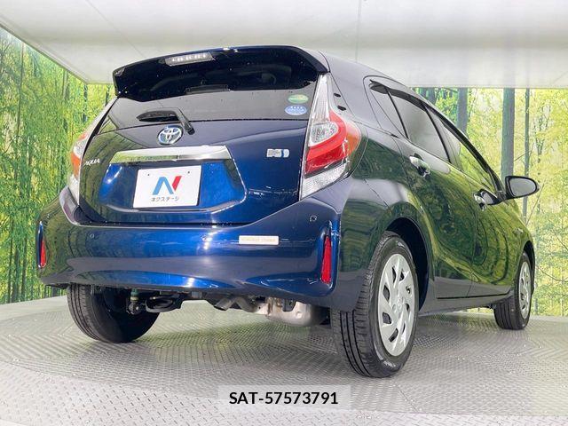 Toyota AQUA 2019-05 7325618-16