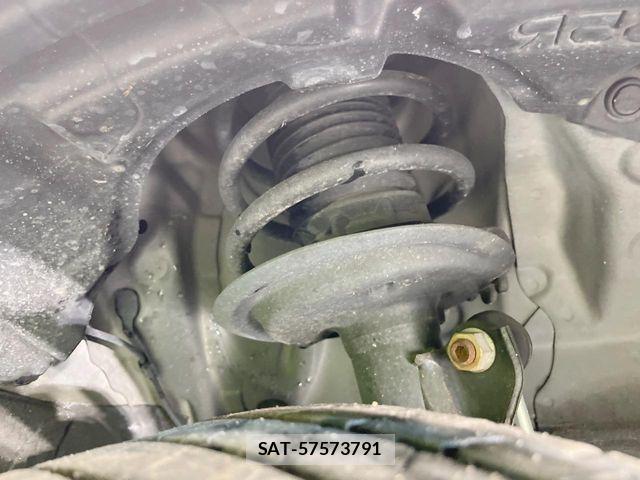 Toyota AQUA 2019-05 7325618-19