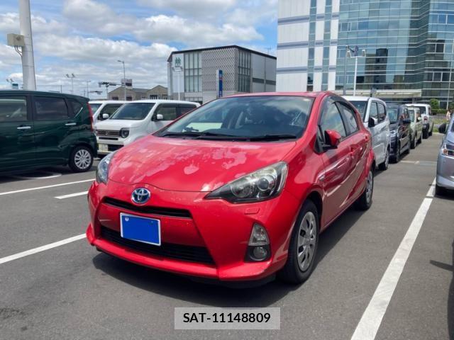 Toyota AQUA 2012-10 7325674-0