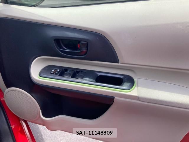 Toyota AQUA 2012-10 7325674-10