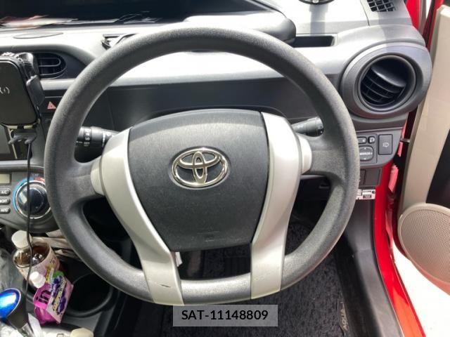 Toyota AQUA 2012-10 7325674-13