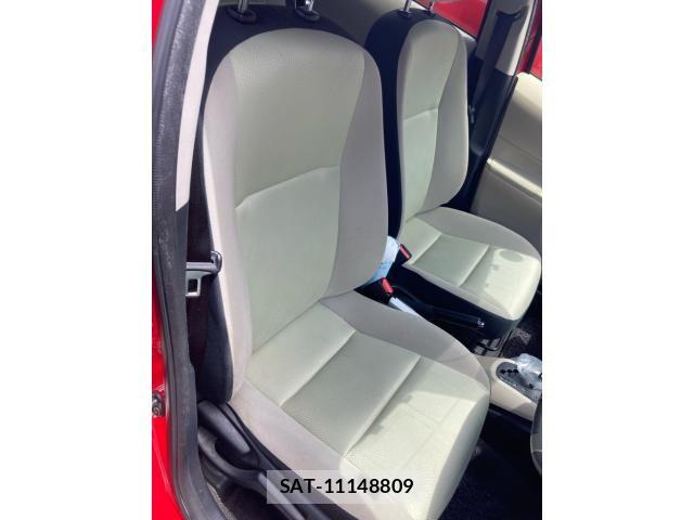 Toyota AQUA 2012-10 7325674-15