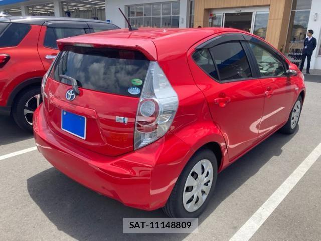 Toyota AQUA 2012-10 7325674-2