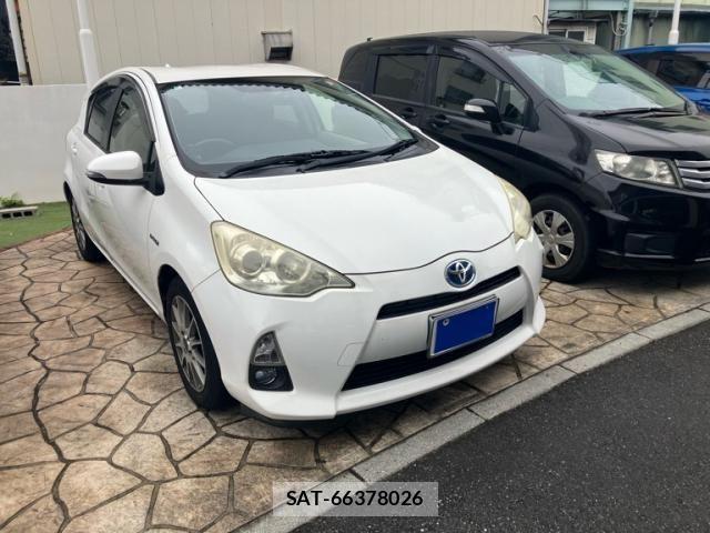 Toyota AQUA 2012-07 7325676-0