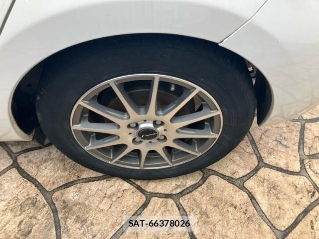 Toyota AQUA 2012-07 7325676-6