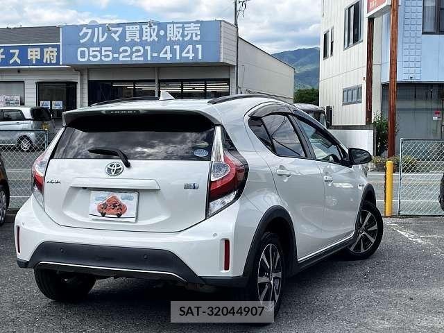 Toyota AQUA 2019-05 7325622-2
