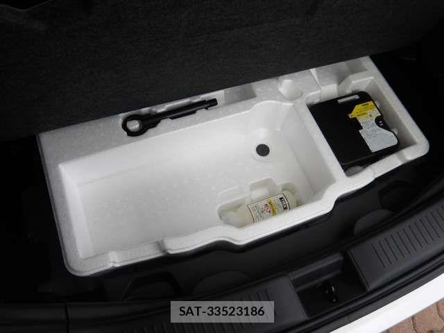 Toyota AQUA 2023-05 7325611-19