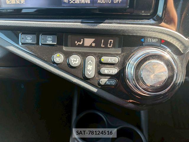 Toyota AQUA 2017-02 7325645-9