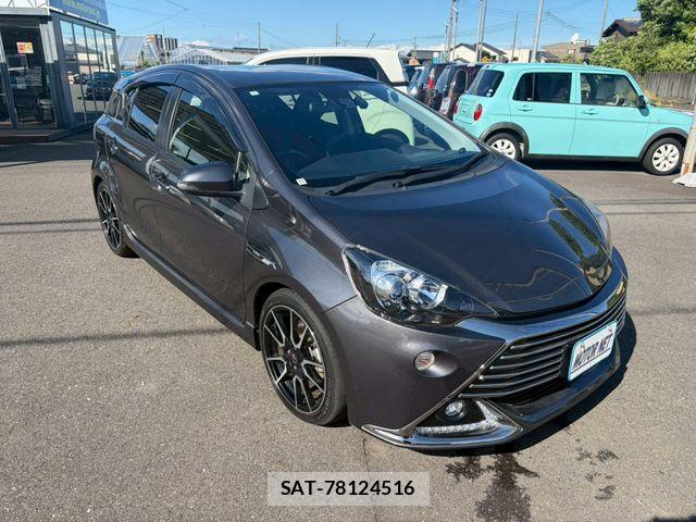 Toyota AQUA 2017-02 7325645-15