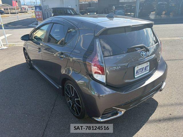 Toyota AQUA 2017-02 7325645-18