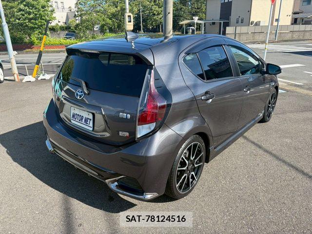 Toyota AQUA 2017-02 7325645-1