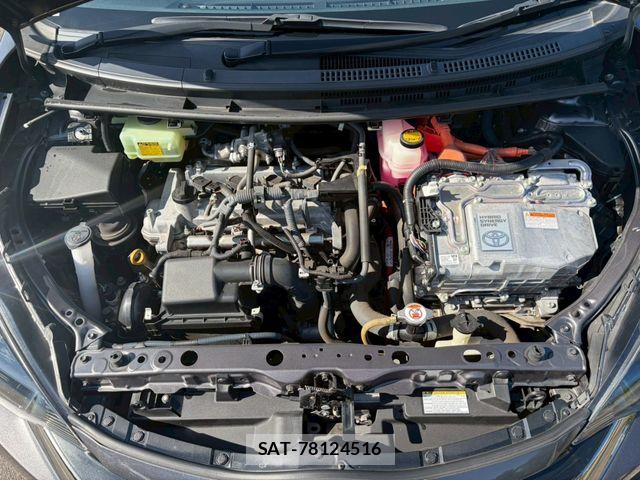 Toyota AQUA 2017-02 7325645-23