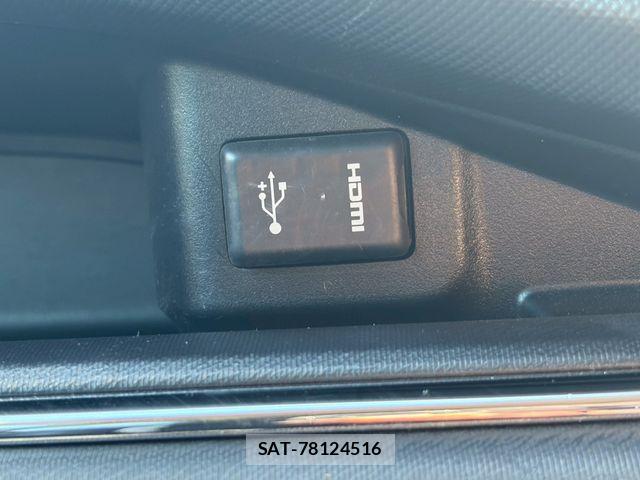 Toyota AQUA 2017-02 7325645-27