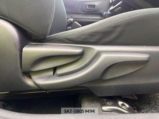 Toyota AQUA 2015-10 7325642-6