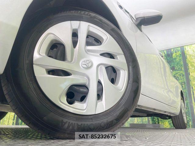 Toyota AQUA 2021-11 7325620-12