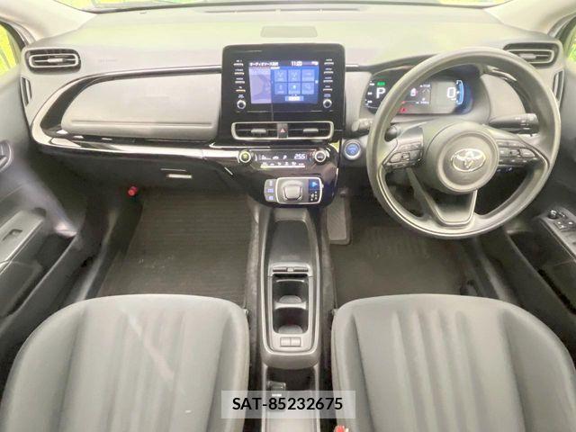 Toyota AQUA 2021-11 7325620-1