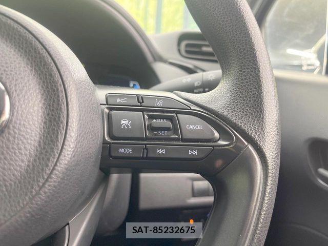 Toyota AQUA 2021-11 7325620-4