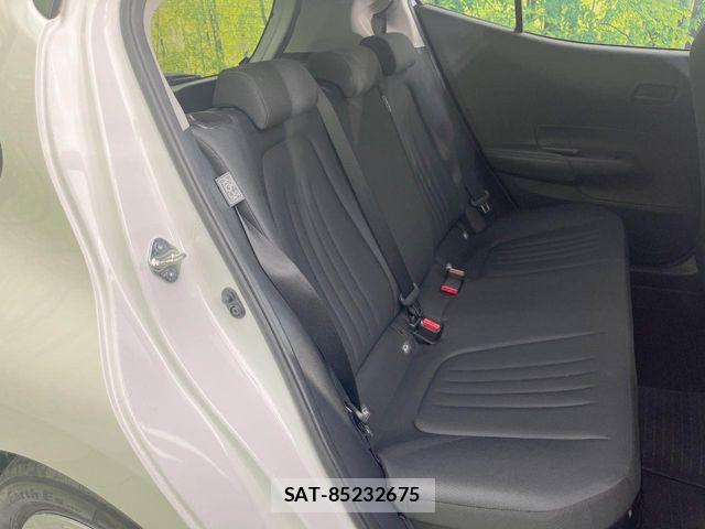 Toyota AQUA 2021-11 7325620-8