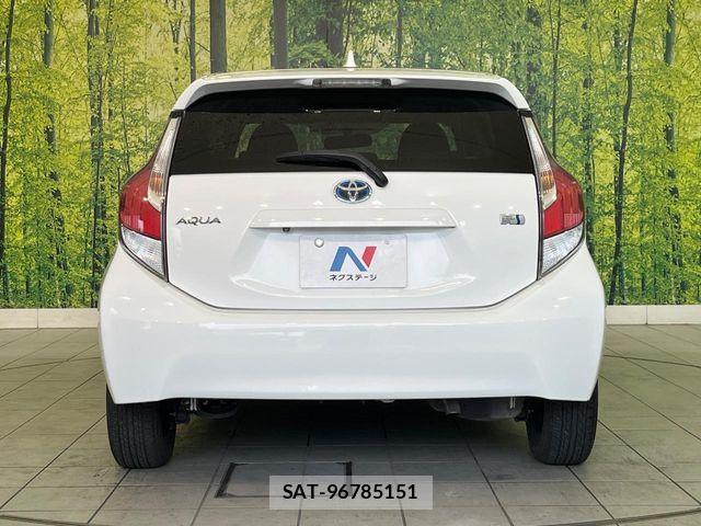 Toyota AQUA 2015-05 7325647-14