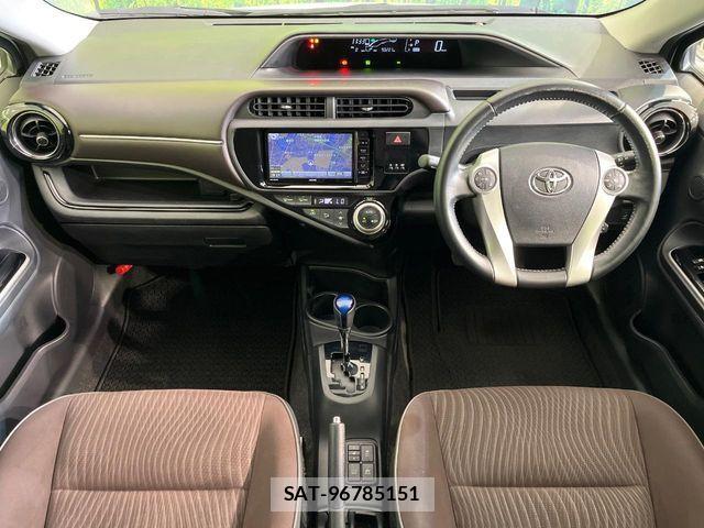 Toyota AQUA 2015-05 7325647-1