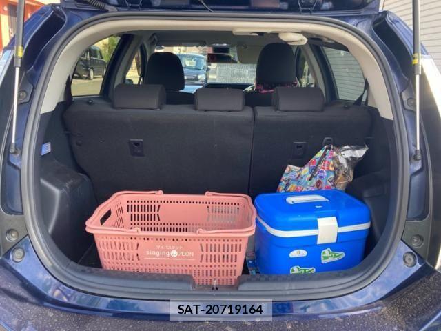 Toyota AQUA 2018-03 7356810-14