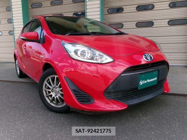 Toyota AQUA 2017-06 7356807-0