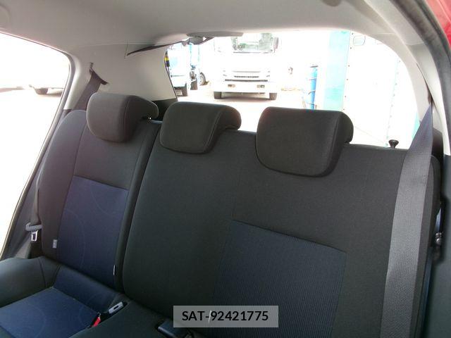 Toyota AQUA 2017-06 7356807-10