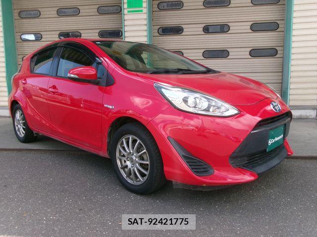 Toyota AQUA 2017-06 7356807-1