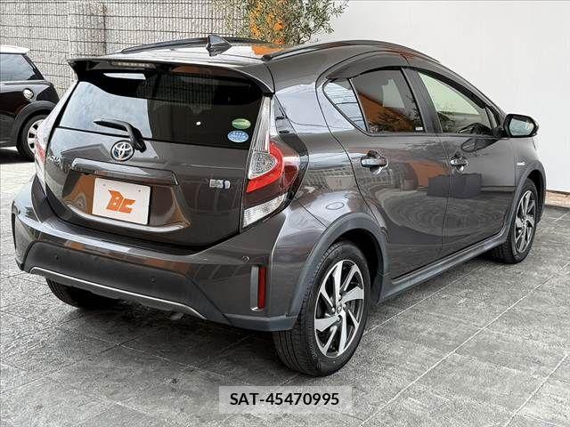 Toyota AQUA 2019-07 7356790-14