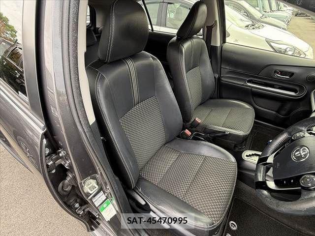 Toyota AQUA 2019-07 7356790-15