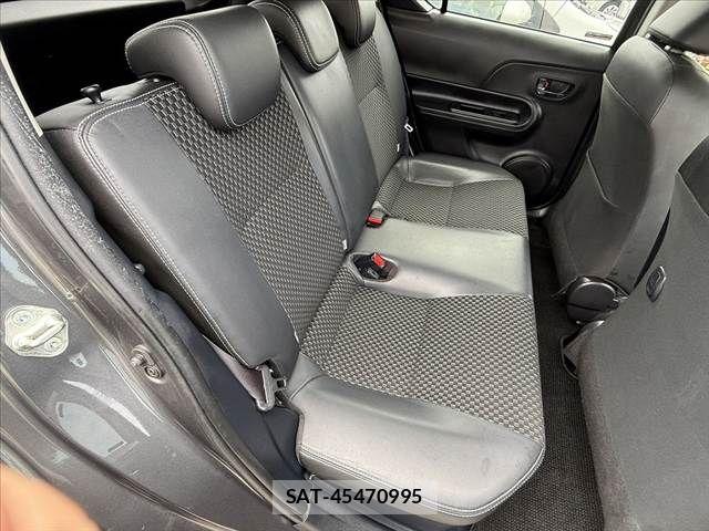 Toyota AQUA 2019-07 7356790-17