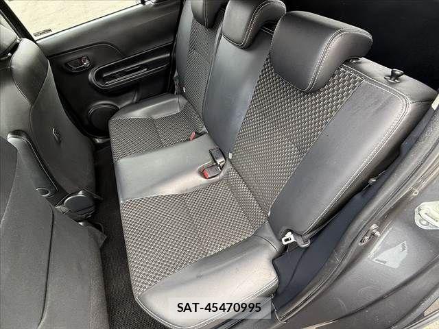 Toyota AQUA 2019-07 7356790-18
